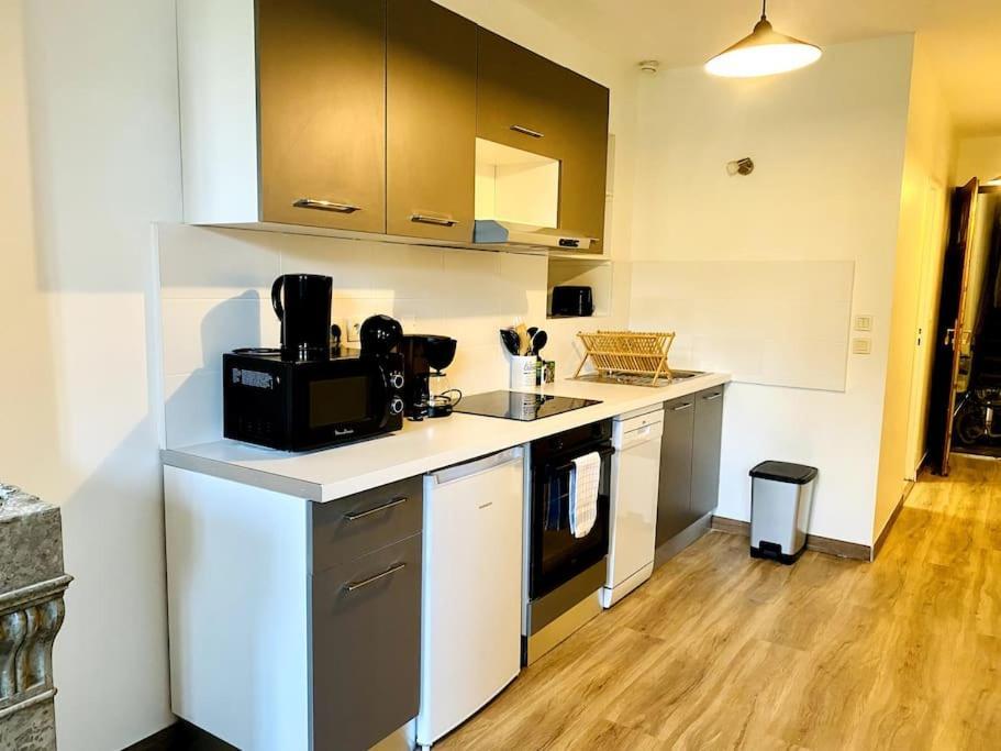 L'Appart De La Comedie-Centre Apartment Bourg-en-Bresse Bagian luar foto